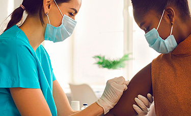 Pourquoi certains vaccins nécessitent plus d’une dose?